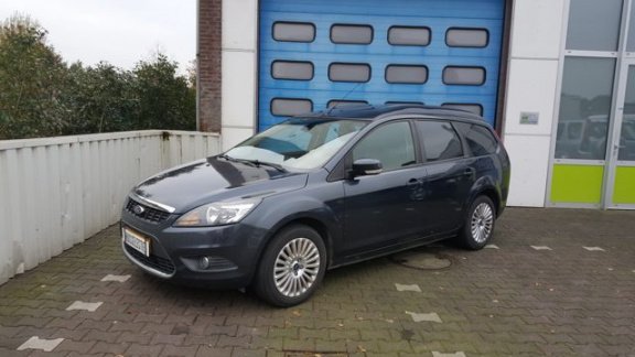 Ford Focus Wagon - 1.6 TDCI Titanium Dealeronderrhouden NAP Grijskenteken - 1