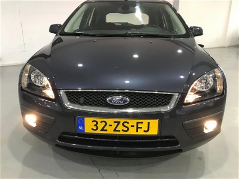 Ford Focus - 1.8-16V Ambiente Flexifuel Eerste Eigenaar, Airco, Cr Controle, NAP - 1