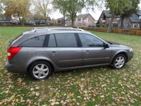 Renault Laguna Grand Tour - LAGUNA; 1.8 16V AUT 85KW E3 - 1