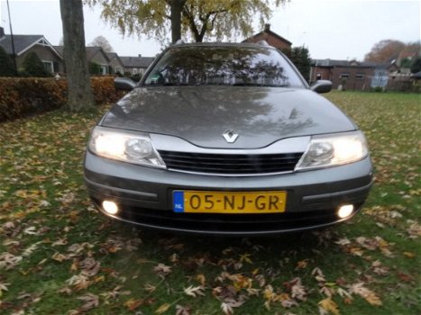 Renault Laguna Grand Tour - LAGUNA; 1.8 16V AUT 85KW E3 - 1