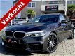 BMW 5-serie Touring - 530d M-Sport Panorama 4wielbesturing ACC Sportrem Full-Led 20inch Vol - 1 - Thumbnail