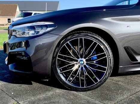 BMW 5-serie Touring - 530d M-Sport Panorama 4wielbesturing ACC Sportrem Full-Led 20inch Vol - 1