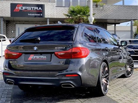 BMW 5-serie Touring - 530d M-Sport Panorama 4wielbesturing ACC Sportrem Full-Led 20inch Vol - 1
