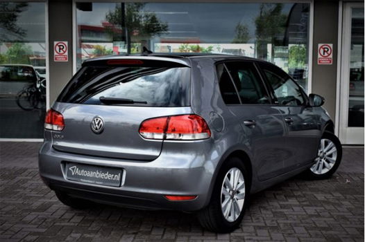 Volkswagen Golf - 1.2 TSI Style / Navi / Cruise / Stoelverwarm - 1