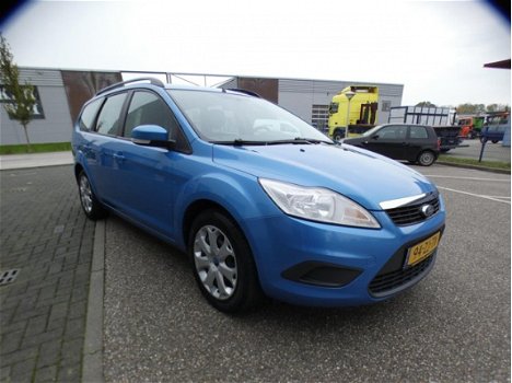 Ford Focus Wagon - 1.6 Trend / airco / cruise control / trekhaak / parrot - 1