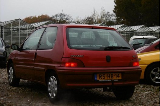 Peugeot 106 - 1.6 XT AUT NAP/STUURBEKR/ELEKRAM/APK 1-2021 - 1