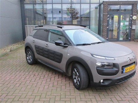 Citroën C4 Cactus - 1.2 PureTech Shine zeer nette complete auto met eventueele garantie - 1