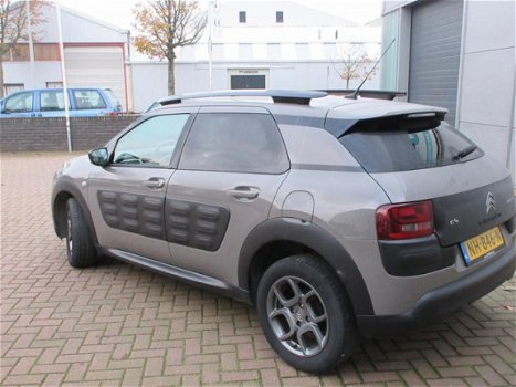 Citroën C4 Cactus - 1.2 PureTech Shine zeer nette complete auto met eventueele garantie - 1