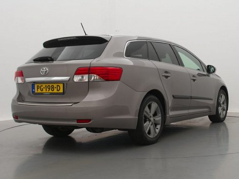 Toyota Avensis Wagon - 1.8 Dynamic - 1