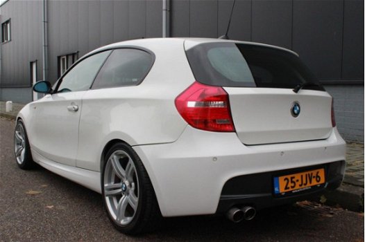 BMW 1-serie - 118i Executive M-Pakket / PDC / CRUISE / CLIMA - 1