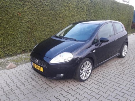 Fiat Grande Punto - 1.4 16v TURBO 120PK AIRCO LEDER T-JET - 1