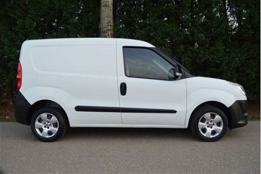 Fiat Doblò Cargo - 1.3 M-Jet 90pk Airco Leaset 68 p/m, Airco, Volledig onderhouds historie aanwezig - 1