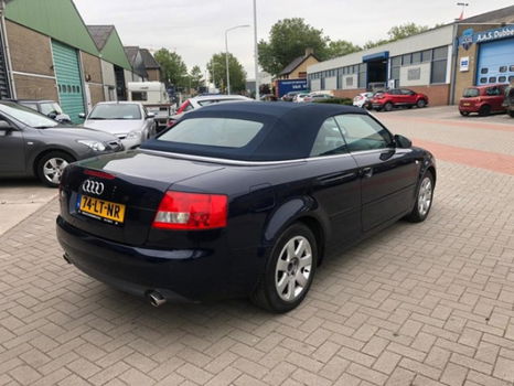 Audi A4 Cabriolet - 2.4 V6 Exclusive Nette onderhouden auto - 1