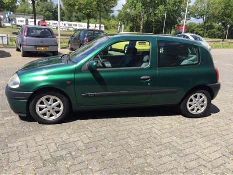Renault Clio - 1.6 RXE Automaat Airco - 1