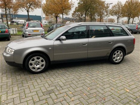 Audi A6 Avant - 2.5 TDI Zeer nette auto - 1