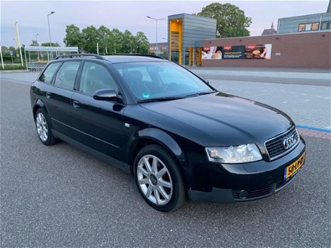 Audi A4 Avant - 2.4 Exclusive MT // V6-2.4 L Automaat - 1