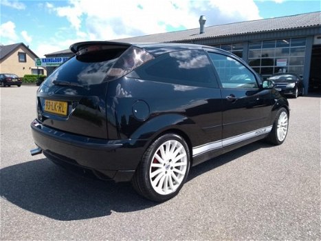 Ford Focus - 2.0-16V Centennial BLIKVANGER Limited Edition NR 243/250 Youngtimer APK tot 11-2020 - 1