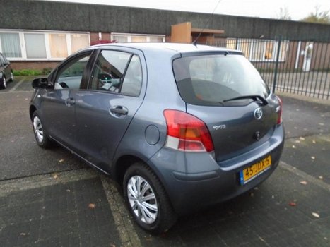 Toyota Yaris - 1.0 VVTi Acces Boekjes Airco N.A.P - 1