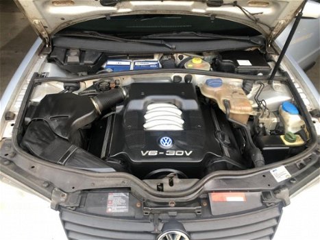 Volkswagen Passat - 2.8 V6 Highline 4Motion rijdt en schakelt perfect - 1