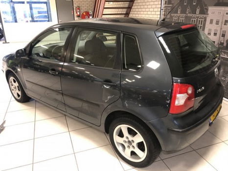 Volkswagen Polo - 1.2-12V Sportline - 1