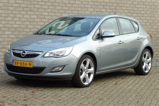 Opel Astra - 1.4i-16v SELECTION 5Drs/Airco/19 Inch - 1