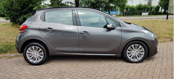 Peugeot 208 - 1.2 PureTech 110PK Allure Automaat - 1