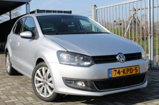 Volkswagen Polo - 1.4-16v Highline/pdc/clima/cruise/nap - 1