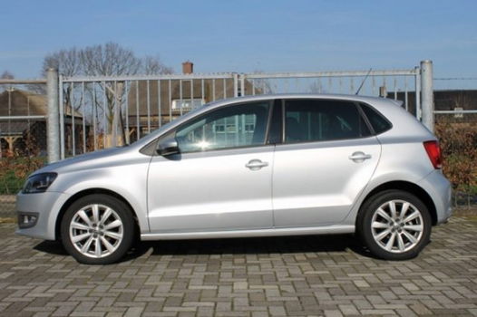 Volkswagen Polo - 1.4-16v Highline/pdc/clima/cruise/nap - 1