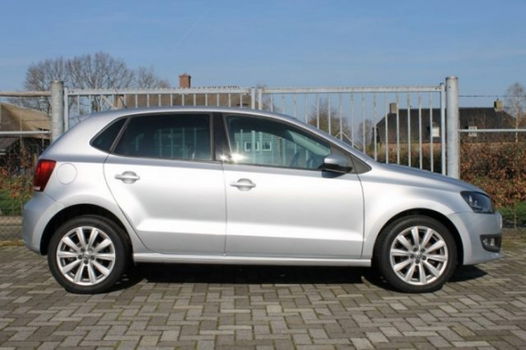 Volkswagen Polo - 1.4-16v Highline/pdc/clima/cruise/nap - 1