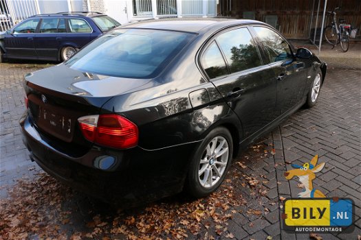 In onderdelen BMW E90 320i '07 N46 BLACK SAPPHIRE METALLIC - 2