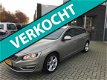 Volvo V60 - 2.0 D3 leder navi pdc winterpakket trekhaak - 1 - Thumbnail