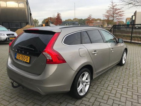 Volvo V60 - 2.0 D3 leder navi pdc winterpakket trekhaak - 1