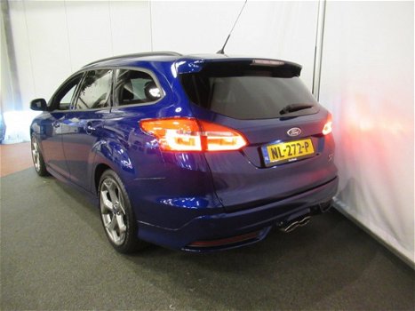 Ford Focus Wagon - ST-3 2.0TDCi 185pk (Xenon/Winterpakket) - 1