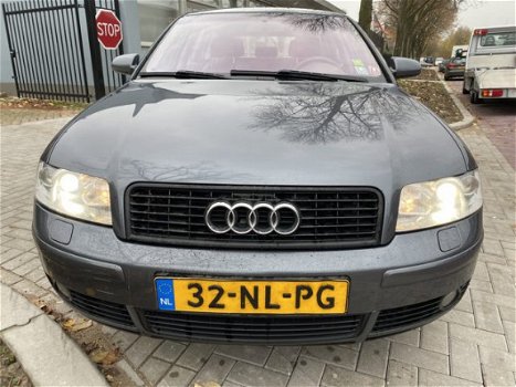 Audi A4 Avant - 2.5 TDI Exclusive engine shake - 1