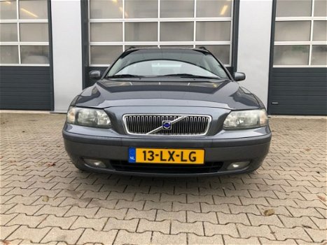 Volvo V70 - 2.4 D5 Geartr. Ed. I - 1