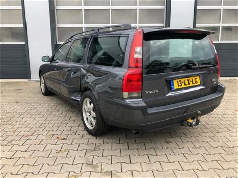 Volvo V70 - 2.4 D5 Geartr. Ed. I - 1