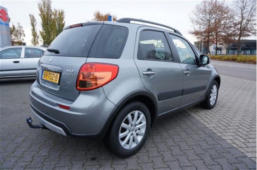 Suzuki SX4 - 1.6 EXECUTIVE NAVIGATIE TREKHAAK - 1