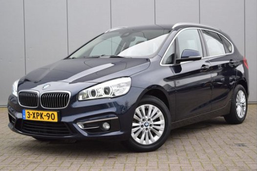 BMW 2-serie Active Tourer - 218i High Executive LED koplampen HUD Navi Climate Cruise Lmv 16