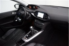 Peugeot 308 SW - 1.2 PureTech Blue Lease Premium Volleder+Xenon+Navigatie+Camera+Panorama-dak = TOP