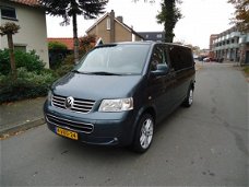 Volkswagen Transporter - 2.5 TDI 130 PK DC LANG T-EDITION