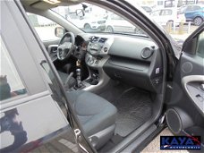 Toyota RAV4 - 2.2 D-4D 4x4D-CAT Sol Nap Apk 11-20