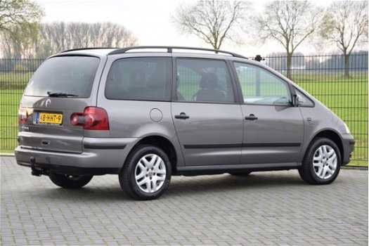 Volkswagen Sharan - 2.0 Trendline 2009 Airco 7 Persoons trekhaak - 1