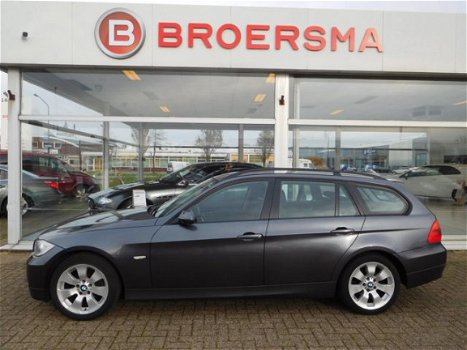 BMW 3-serie Touring - 320i Dynamic Executive ZEER NETJES.DEALER ONDERHOUDEN - 1