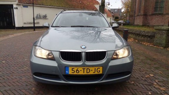 BMW 3-serie Touring - 2.0 318 I Executive - 1