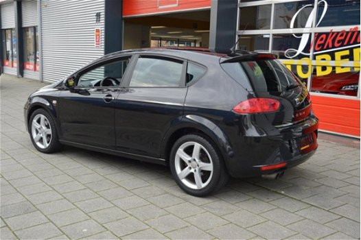 Seat Leon - 1.8 TFSI Sport-up 5Drs I Airco I Sport velgen I Dealer onderhouden I Nwe APK - 1