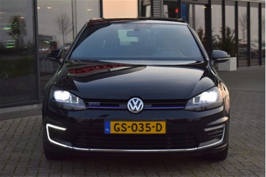 Volkswagen Golf - 1.4 TSI GTE 5drs, *EX BTW* Xenon, Trekhaak, Bluetooth, 18 Inch Velgen, LED-Verlich - 1