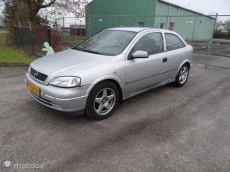Opel Astra - 1.6 Club - 1
