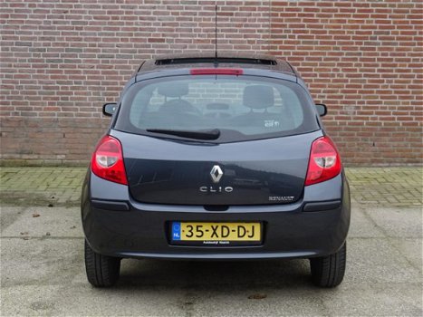 Renault Clio - 1.2-16V Business Line - 1