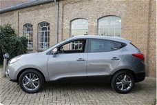 Hyundai ix35 - 1.6i GDI i-Vision 2014 Slechts 42.114km NAVI, Parkeercamera, Leder, Trekhaak, Stoelve