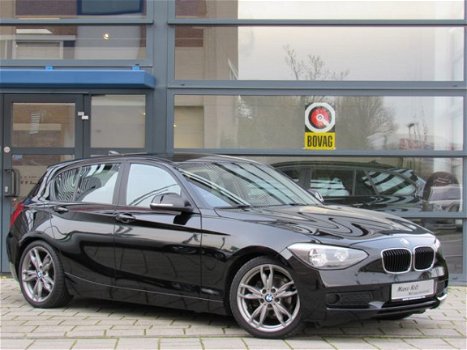 BMW 1-serie - 114i Turbo 5 Deurs / Airco / All-Black Edit / 18